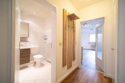 Wohnung Wiesbaden Biebrich - 2 Zimmer, 70 m&sup2;, 1.100&euro; | Angebot:24679169