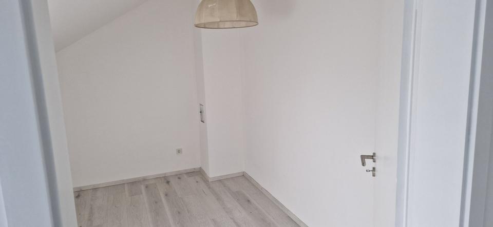Dachgeschoßwohnung Illingen - 4 Zimmer, 89 m&sup2;, 650&euro; | Angebot:21429519