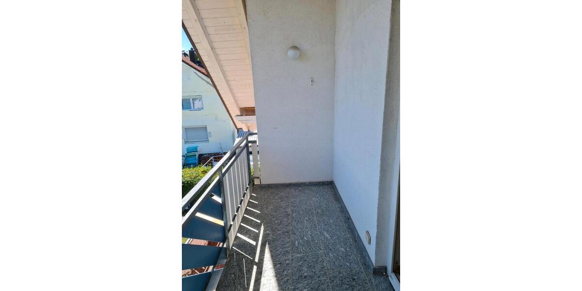 Dachgeschoßwohnung Nattheim - 3.5 Zimmer, 95 m&sup2;, 1.200&euro; | Angebot:24825282