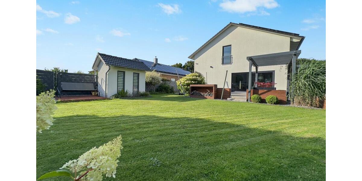 Einfamilienhaus Breiholz - 5 Zimmer, 168 m&sup2;, 2.100&euro; | Angebot:26574576