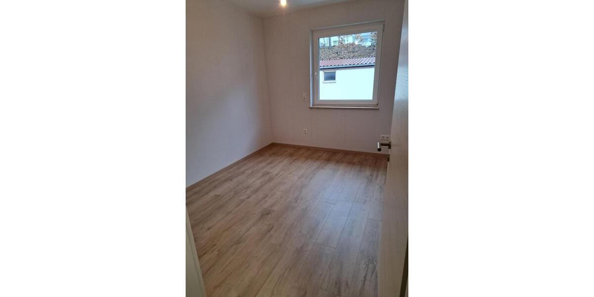 Etagenwohnung Bad Bocklet - 4.5 Zimmer, 125 m&sup2;, 990&euro; | Angebot:26041390