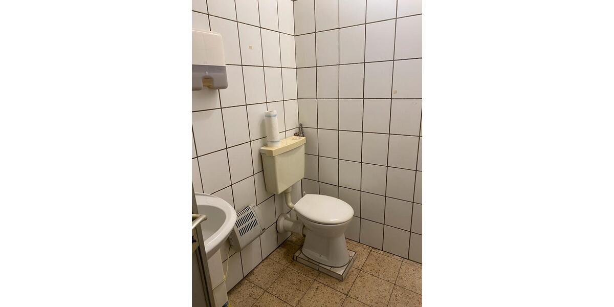 Ladenlokal für BüroPraxen o. ä. zimmer