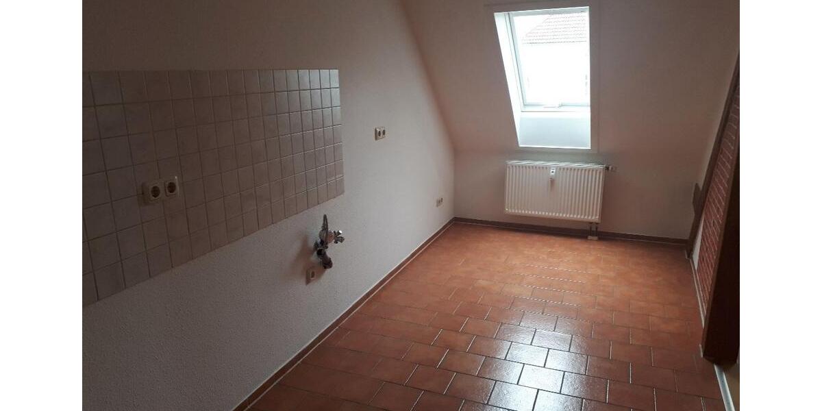 Dachgeschoßwohnung Riesa - 2 Zimmer, 71 m&sup2;, 391&euro; | Angebot:26461395