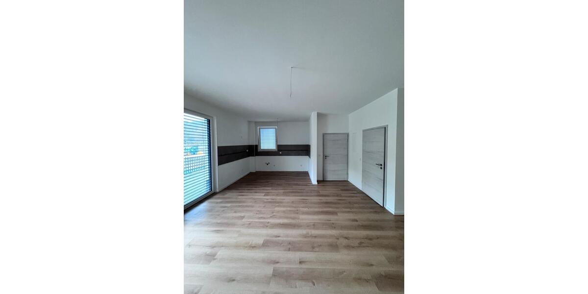 Erdgeschoßwohnung Gummersbach - 3.5 Zimmer, 87 m&sup2;, 1.130&euro; | Angebot:24141550