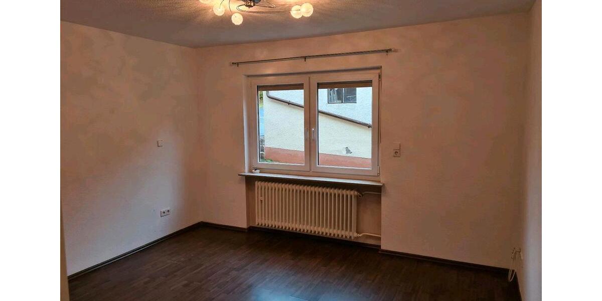 Erdgeschoßwohnung Ravenstein - 3.5 Zimmer, 74 m&sup2;, 700&euro; | Angebot:25986899