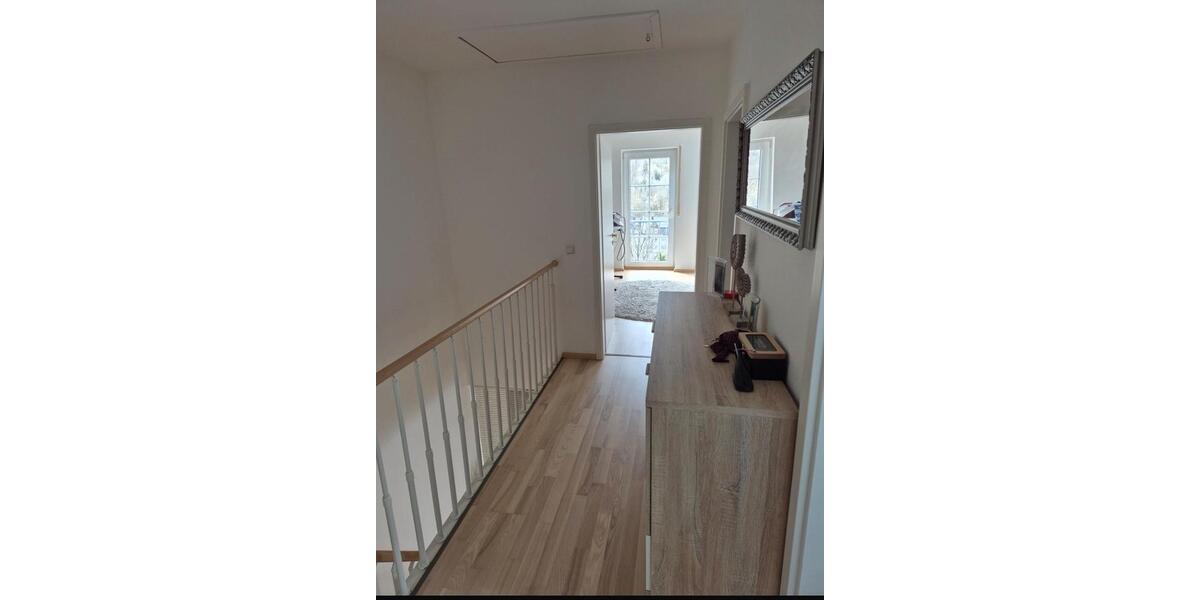 Doppelhaushälfte Engelskirchen - 4 Zimmer, 140 m&sup2;, 1.500&euro; | Angebot:26042793