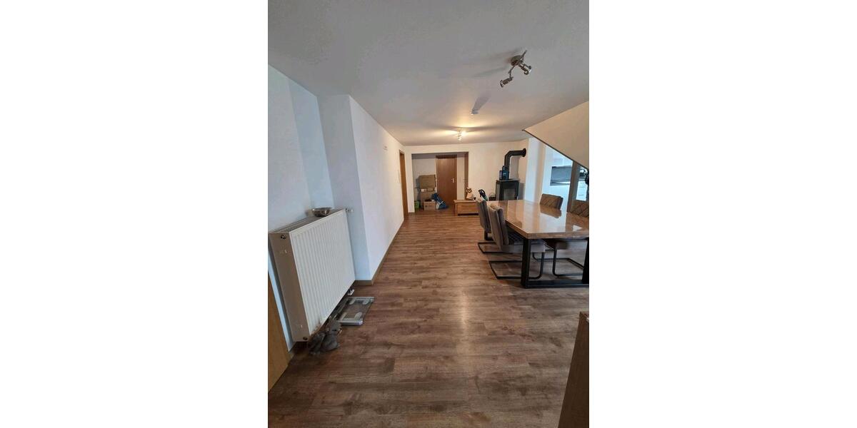 Dachgeschoßwohnung Auenwald - 6.5 Zimmer, 112 m&sup2;, 1.400&euro; | Angebot:26679251