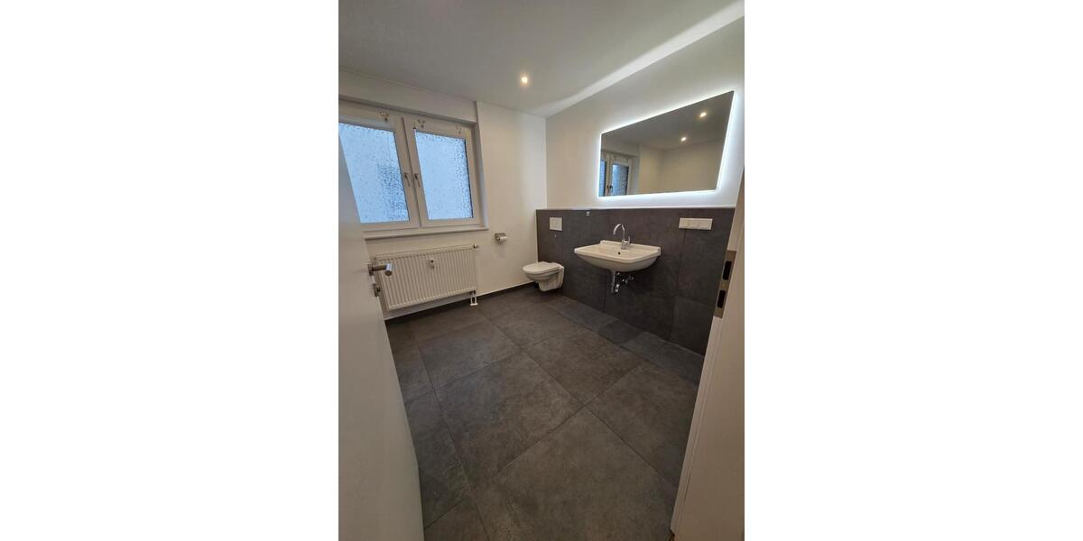 Maisonettenwohnung Leopoldshöhe - 5 Zimmer, 180 m&sup2;, 1.500&euro; | Angebot:25858711