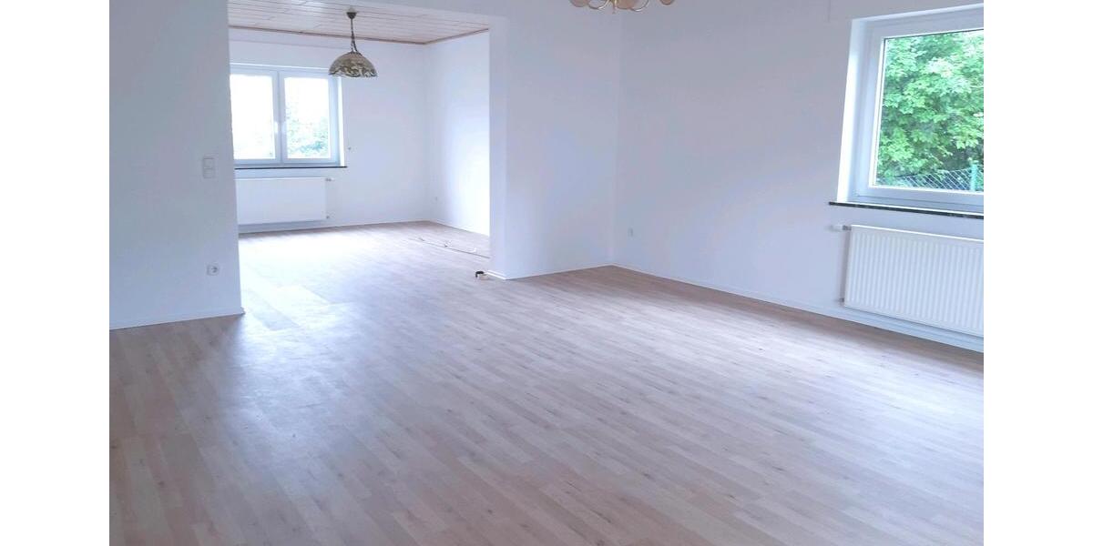 Erdgeschoßwohnung Wehrheim - 4 Zimmer, 113 m&sup2;, 1.400&euro; | Angebot:24512268