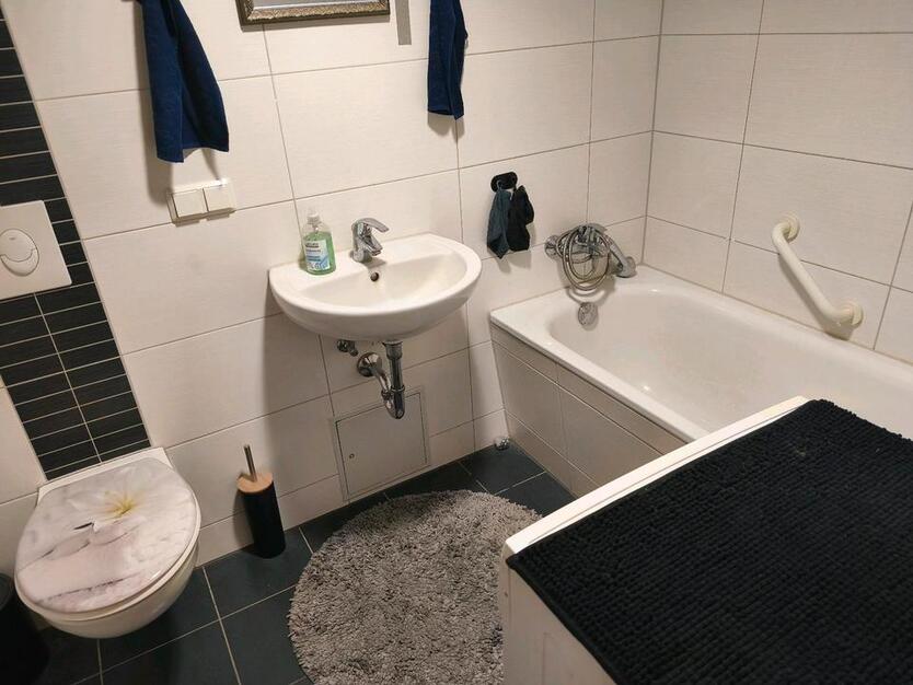 Besichtigungsstop 2 Raum Wohnung im Erdgeschoss mit Terrasse