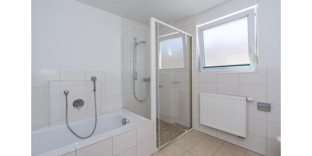 Etagenwohnung Bruchsal - 3 Zimmer, 108 m&sup2;, 1.420&euro; | Angebot:26648055