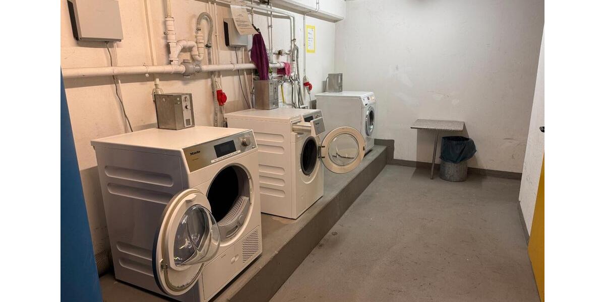 Dachgeschoßwohnung Marburg - 1 Zimmer, 22 m&sup2;, 380&euro; | Angebot:26004074