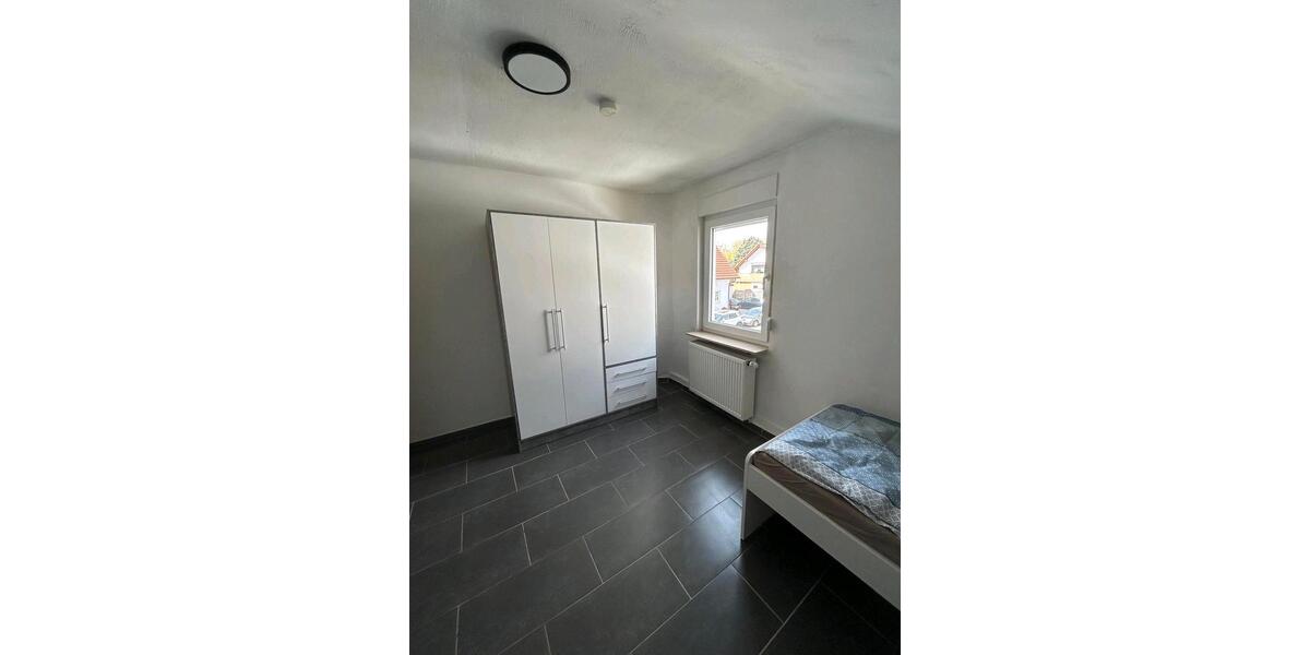 Dachgeschoßwohnung Germersheim - 5 Zimmer, 100 m&sup2;, 15&euro; | Angebot:26042576