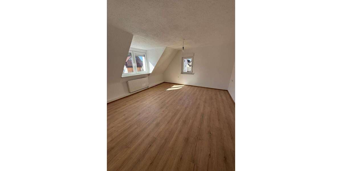 Etagenwohnung Villingen-Schwenningen Schwenningen - 3 Zimmer, 90 m&sup2;, 850&euro; | Angebot:27169308