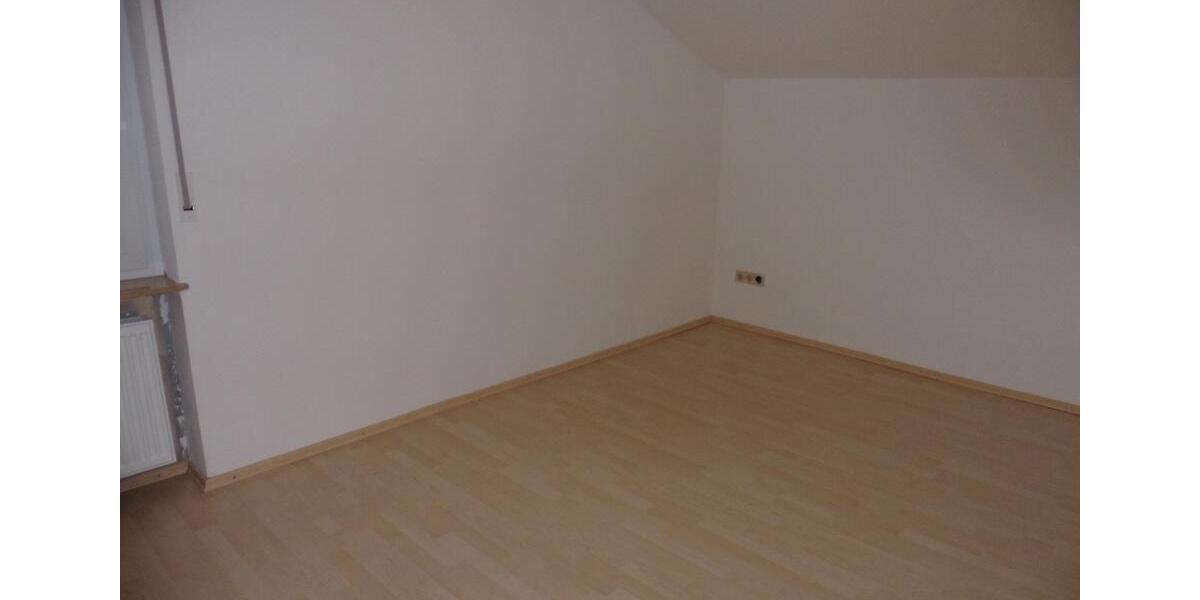 Dachgeschoßwohnung Bischofsheim in der Rhön - 2 Zimmer, 73 m&sup2;, 370&euro; | Angebot:26044243