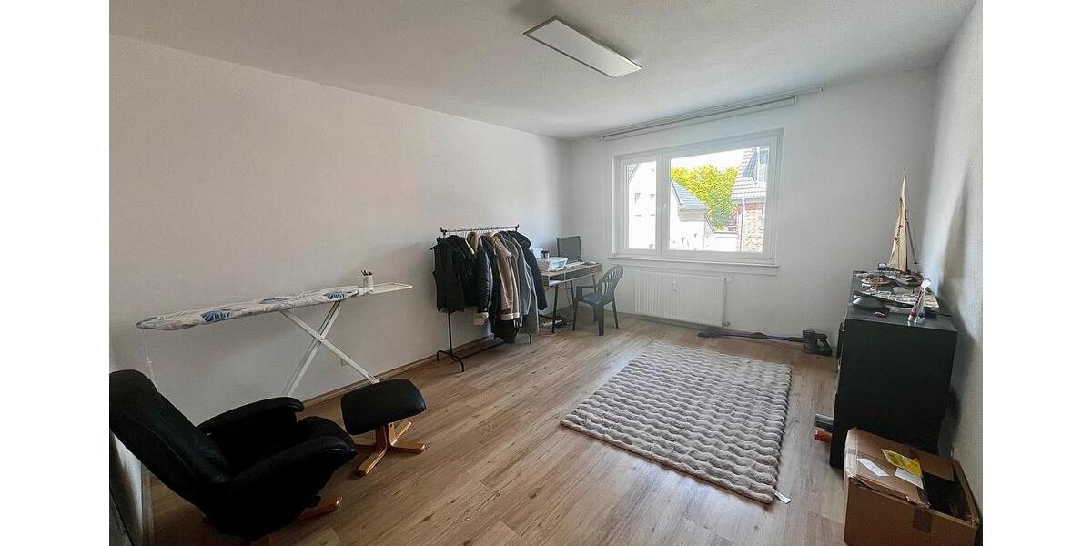 Etagenwohnung Oberhausen - 3 Zimmer, 96 m&sup2;, 1.150&euro; | Angebot:26497334