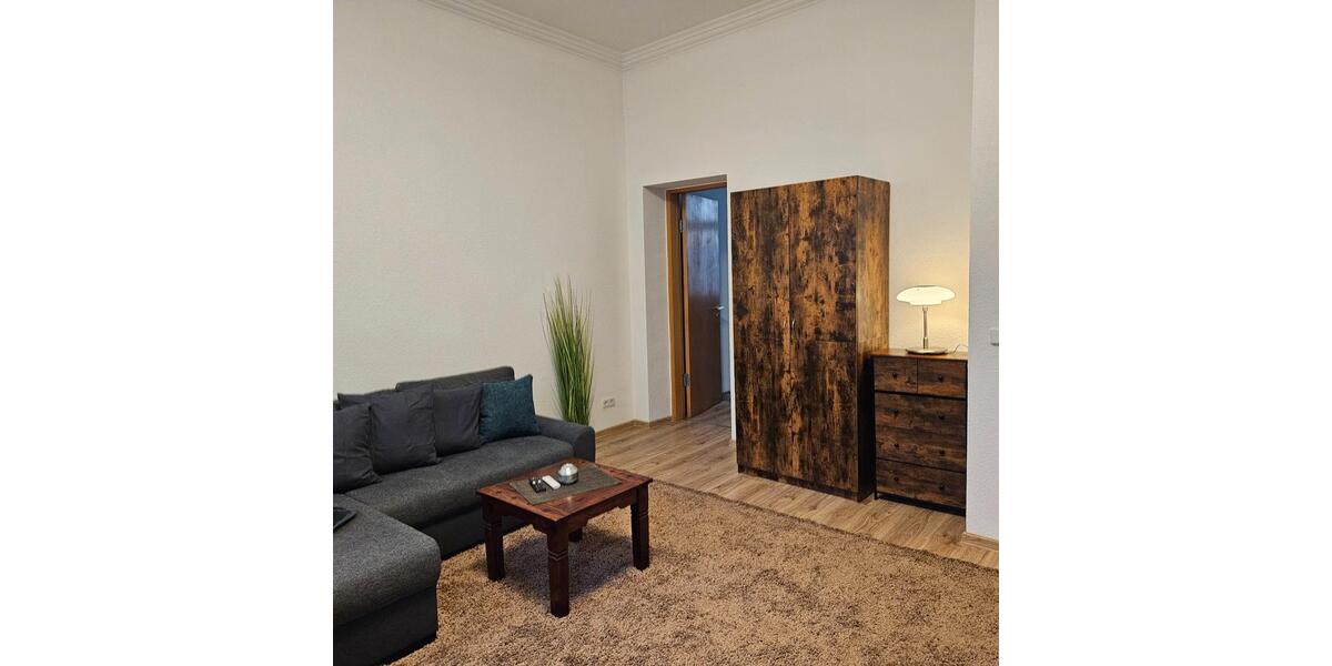Hochparterre Frankfurt (Oder) - 1 Zimmer, 75 m&sup2;, 1.200&euro; | Angebot:26112834