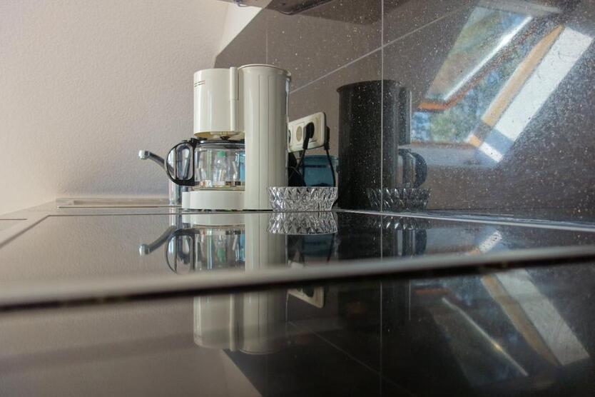 1 Wg Zimmer in großer Wohnung frei, All In Bruttomiete