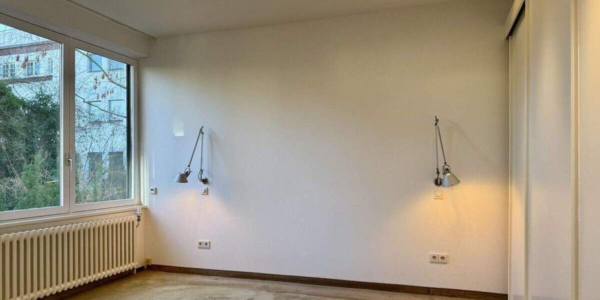 Modernisierte 3-Zimmer-Wohnung in Berlin-Dahlem mieten, ca. 180 m², große Ost- und West-Terrassen 3 zimmer