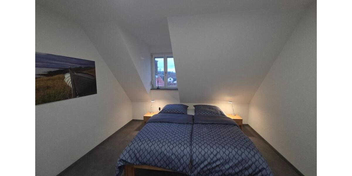 Dachgeschoßwohnung Margetshöchheim - 3 Zimmer, 78 m&sup2;, 1.250&euro; | Angebot:24371677