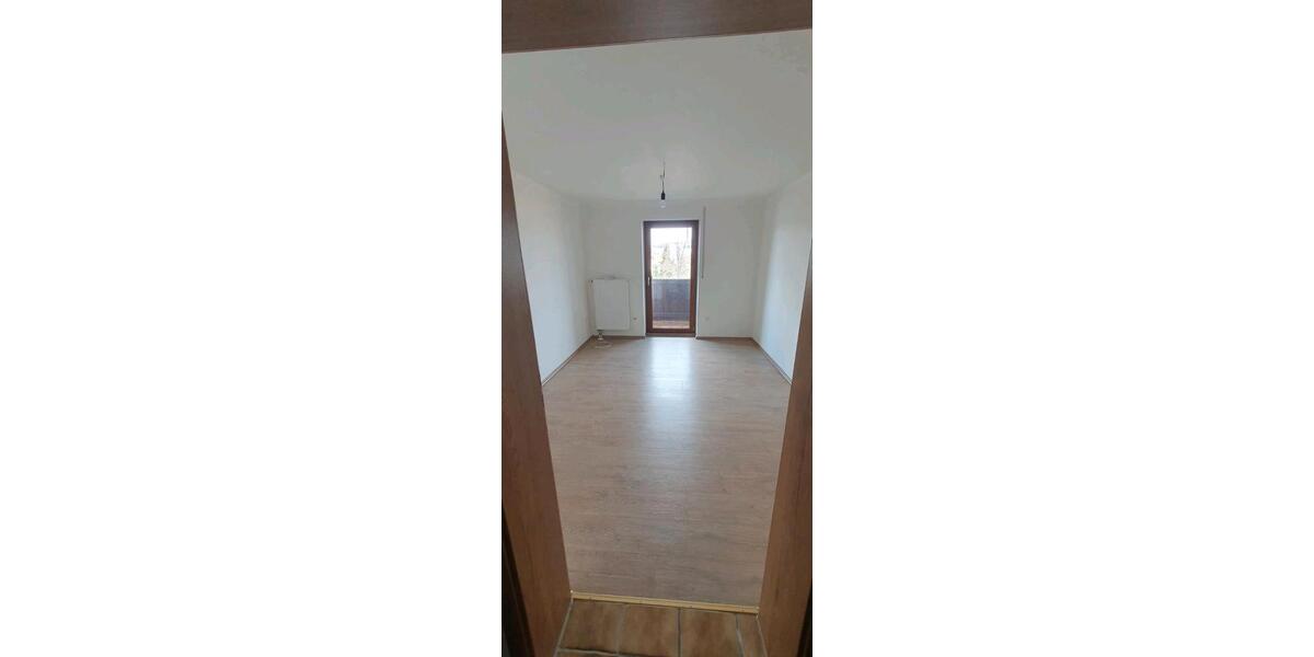 Etagenwohnung Zwiesel - 3 Zimmer, 100 m&sup2;, 800&euro; | Angebot:26327172