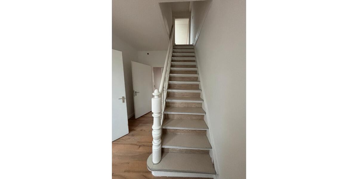Erdgeschoßwohnung Geesthacht - 4 Zimmer, 96 m&sup2;, 1.350&euro; | Angebot:26482908