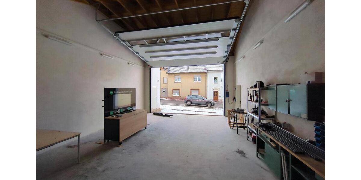 Halle günstig zu vermieten 50m2 zimmer