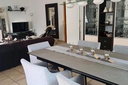 Haus Netphen - 2 Zimmer, 121 m&sup2;, 990&euro; | Angebot:26267434