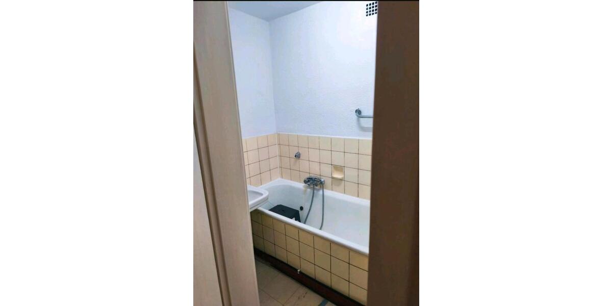 Etagenwohnung Duisburg Duisburg-Mitte - 2 Zimmer, 38 m&sup2;, 545&euro; | Angebot:26013794