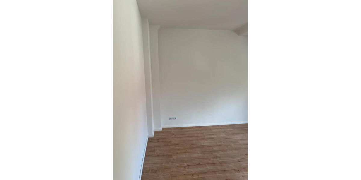 Dachgeschoßwohnung Zeitz - 2 Zimmer, 75 m&sup2;, 831&euro; | Angebot:24640630