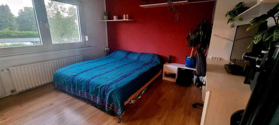 Möblierte 2-Zimmer-Wohnung mit Balkon – Hatdter Wald und Stadion