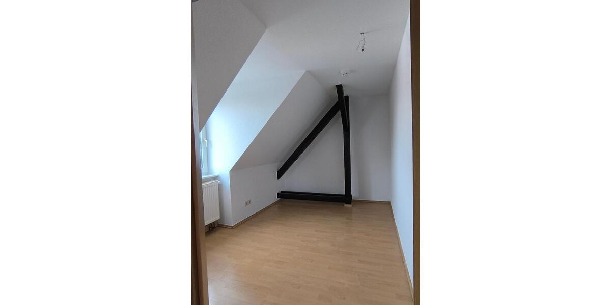 Dachgeschoßwohnung Halle (Saale) Damaschkestraße - 2 Zimmer, 48 m&sup2;, 359&euro; | Angebot:26644724