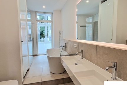 Wohnung zum Mieten in Stuttgart 2.100 € 99 m² 3 zimmer