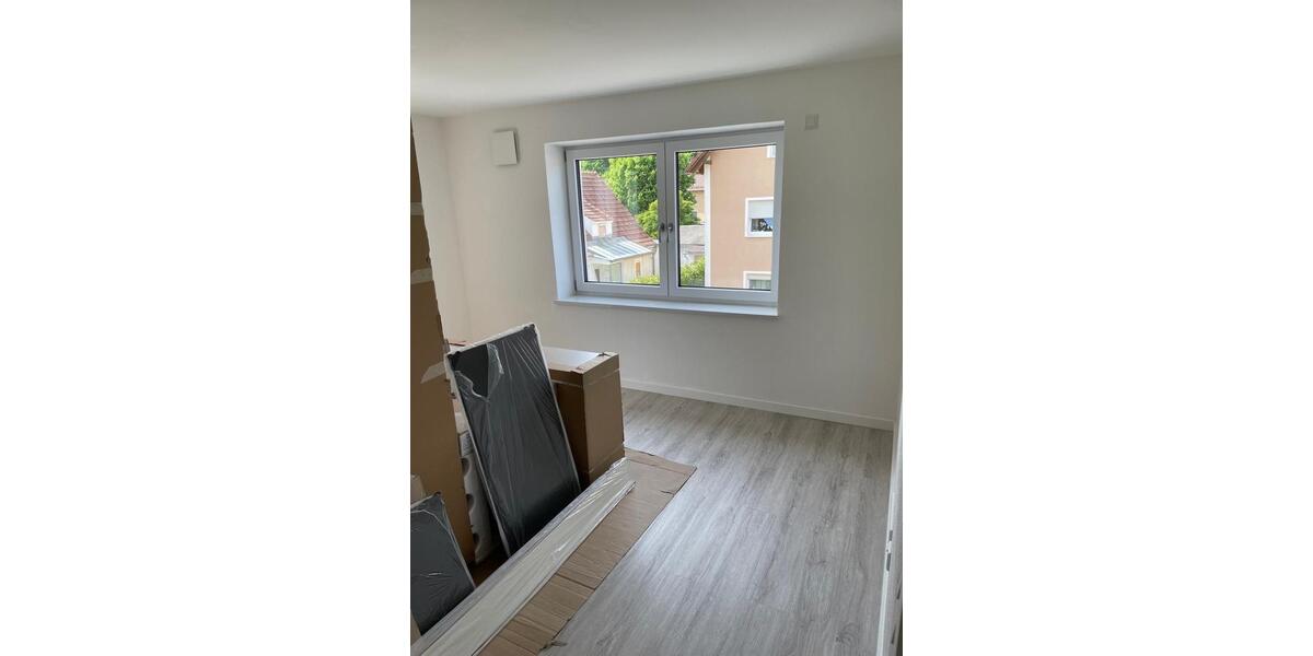 Etagenwohnung Schwandorf - 4 Zimmer, 92 m&sup2;, 950&euro; | Angebot:26459621