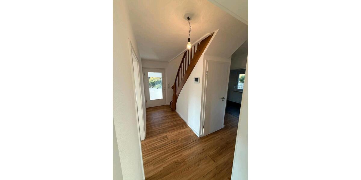 Einfamilienhaus Walldürn - 5 Zimmer, 100 m&sup2;, 1.100&euro; | Angebot:24741456