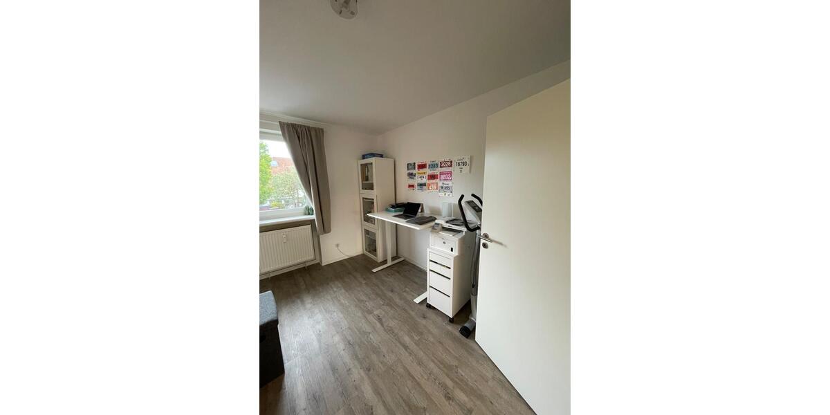 Etagenwohnung Hannover Buchholz-Kleefeld - 2 Zimmer, 61 m&sup2;, 1.000&euro; | Angebot:26688836