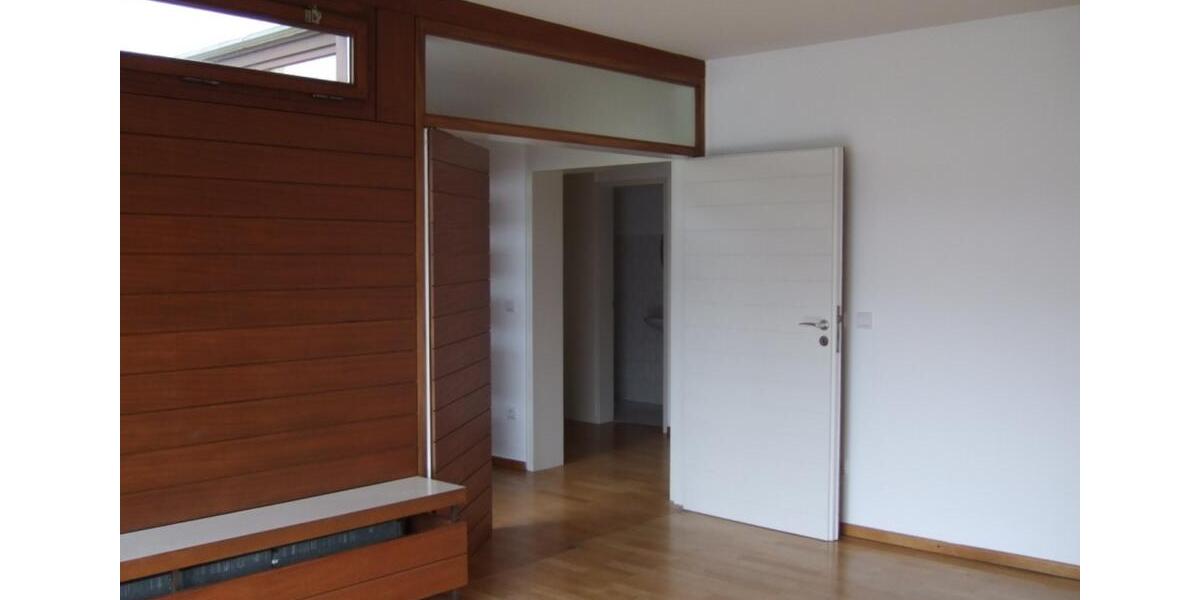 Etagenwohnung Essen Stadtbezirk III - 4 Zimmer, 120 m&sup2;, 1.320&euro; | Angebot:25053480