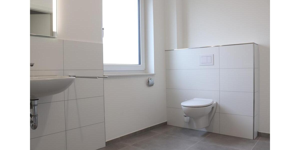 Erdgeschoßwohnung Blomberg - 3 Zimmer, 102 m&sup2;, 1.090&euro; | Angebot:26195765