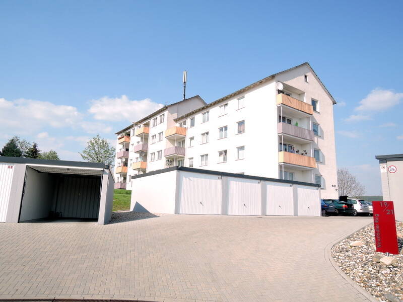 Helle, gepflegte Erdgeschoßwohnung mit Balkon in Northeim am oberen Sultmer