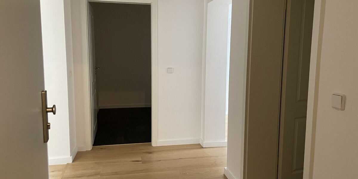 Ab 01.07. großzügig Wohnen in FalkensteinVogtl. - Erstbezug nach hochwertiger Sanierung! - Dachgeschoßwohnung Falkenstein | Angebot:26769017