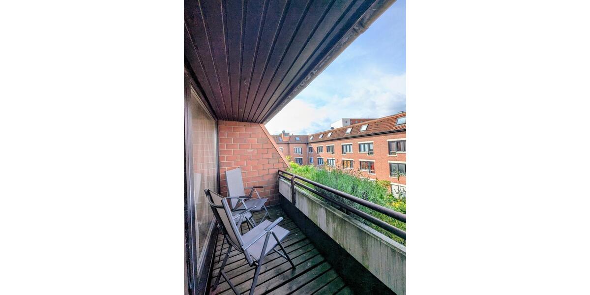 Dachgeschoßwohnung Elmshorn - 3 Zimmer, 74 m&sup2;, 900&euro; | Angebot:26635390
