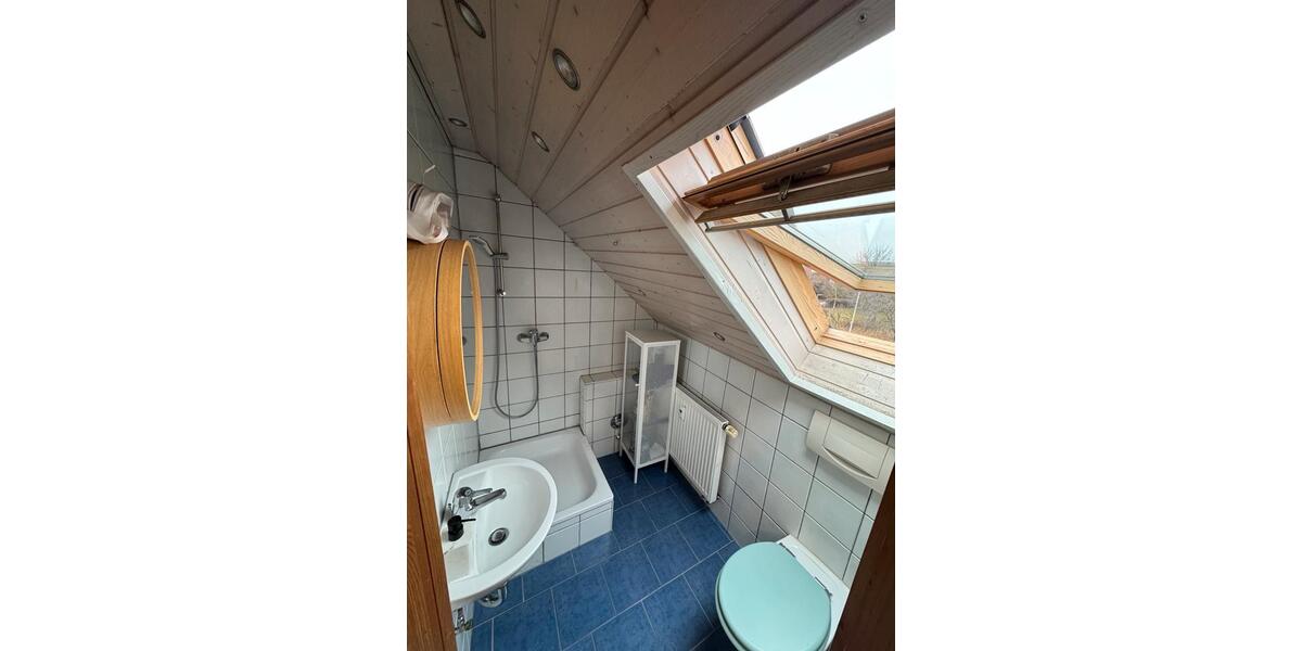 Dachgeschoßwohnung Walsdorf - 1 Zimmer, 30 m&sup2;, 250&euro; | Angebot:24726635