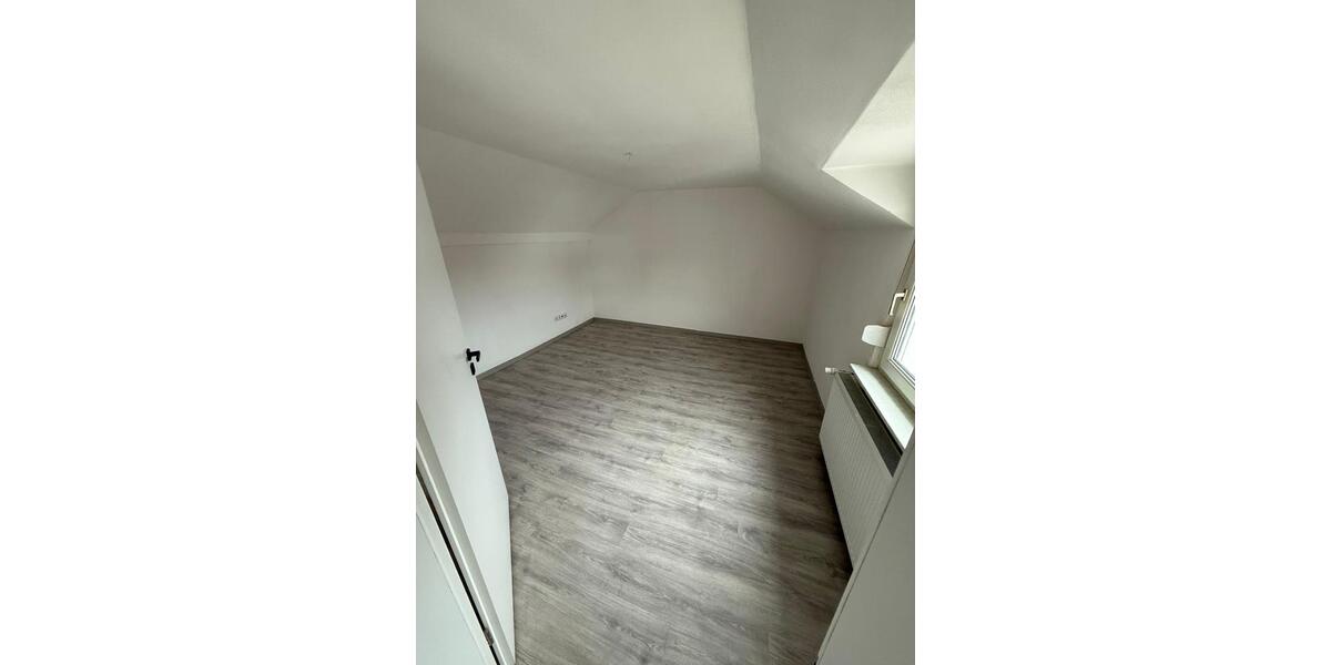 Eigentums Haus zu Vermieten 4 zimmer