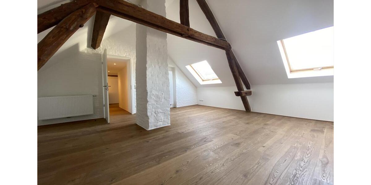 Einfamilienhaus Aachen Aachen-Mitte - 6 Zimmer, 220 m&sup2;, 2.450&euro; | Angebot:25975648