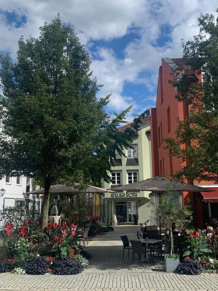 Helle Dachgeschoßwohnung im Zentrum von Deggendorf – 2 Zimmer