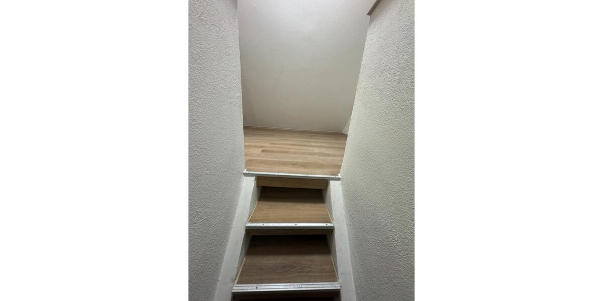 Dachgeschoßwohnung Zimmern ob Rottweil - 2 Zimmer, 50 m&sup2;, 600&euro; | Angebot:26415086