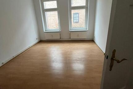 Wohnung Neustrelitz - 2 Zimmer, 47 m&sup2;, 365&euro; | Angebot:25415995