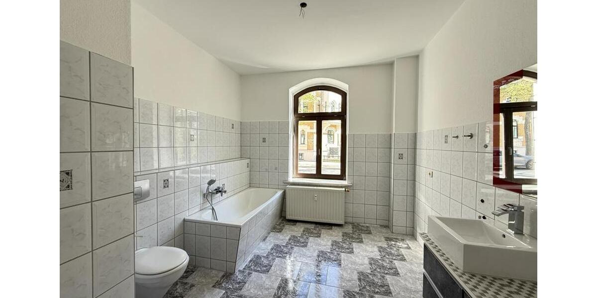 Erdgeschoßwohnung Plauen Bahnhofsvorstadt - 4 Zimmer, 110 m&sup2;, 605&euro; | Angebot:26533102