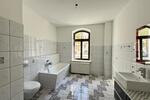 Erdgeschoßwohnung Plauen Bahnhofsvorstadt - 4 Zimmer, 110 m&sup2;, 605&euro; | Angebot:26533102
