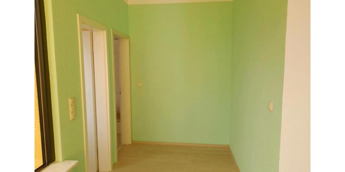 Etagenwohnung Groitzsch - 2 Zimmer, 70 m&sup2;, 490&euro; | Angebot:25831506